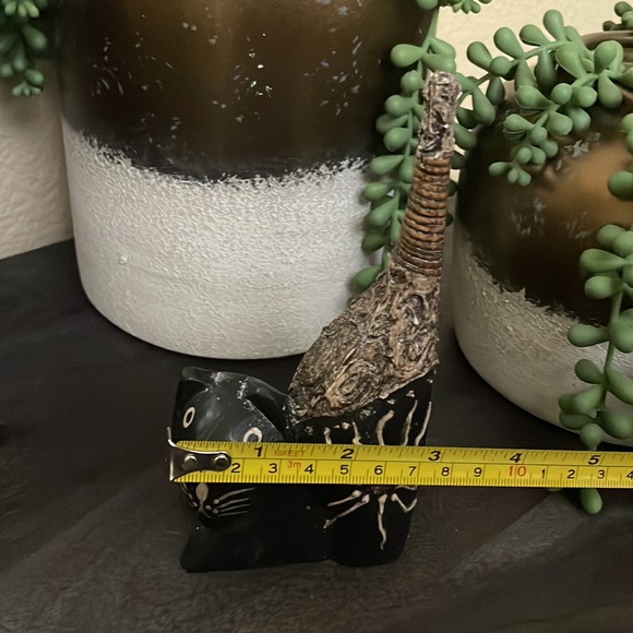 Carved Wooden Folk Decorated Cat - Picture 8 of 8